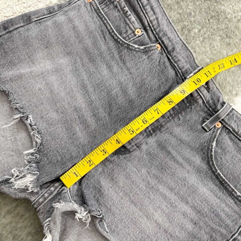 Levi's Cutoff Denim Jean Shorts 29 - Picture 9 of 10